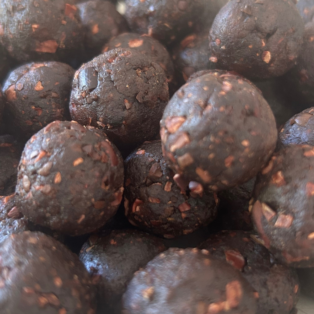 Chewy Banana Cacao Bites - Healthy Vegan Snack (3-Ingredient)